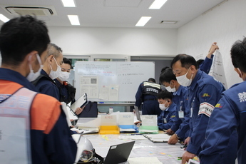 指揮支援隊へ申し送り