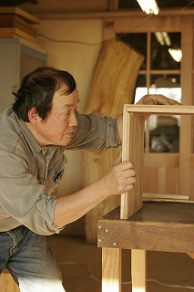 写真:組み立ての様子
