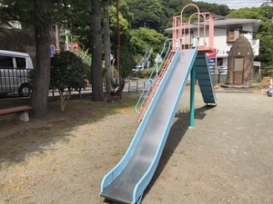 緑ガ丘公園のすべり台