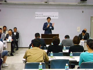 写真：熱海市青少年健全育成市民会議総会に参加する市長の様子