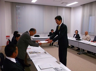 写真：熱海地区人権擁護委員協議会総会に参加する市長の様子