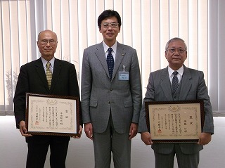 写真：自主防災組織役員県知事褒章受章報告の様子