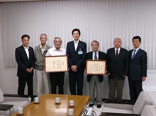 写真：平成27年度河川・海岸道路愛好団体等表彰報告の様子