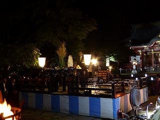 写真：平成27年仲秋の名月伊豆山歌会の様子