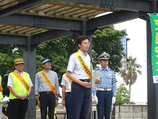 夏の交通安全県民運動初日街頭広報