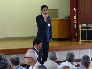 写真　中野町内会敬老大会　市長挨拶