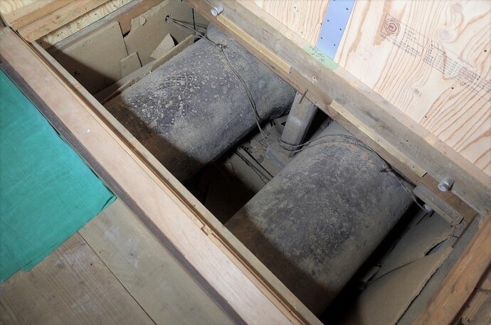附上屋 温水暖房用土管確認