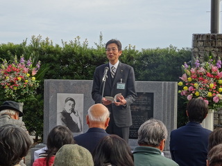 写真　尾崎紅葉祭　市長挨拶