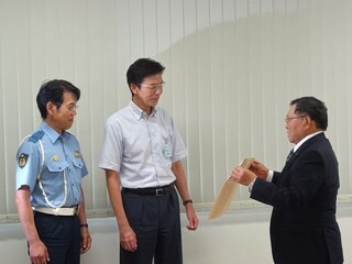 写真 大臣表彰受賞報告の様子