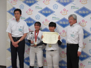 写真　優勝報告の様子