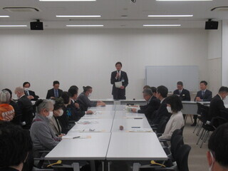 交通安全協議会総会 市長の挨拶の様子