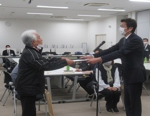 感謝状　贈呈の様子