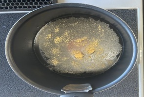 材料Aを混ぜ合わせる